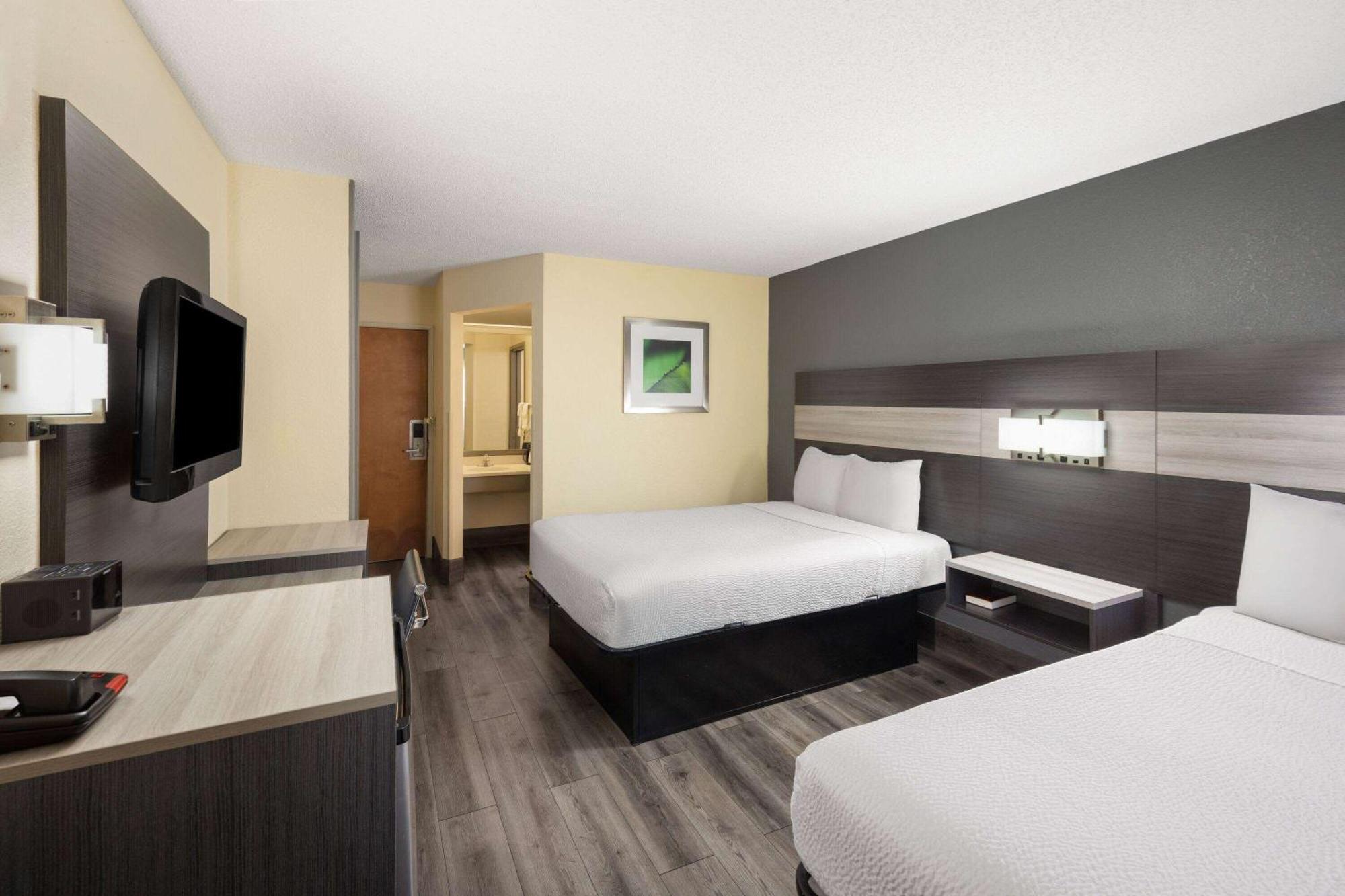 Travelodge By Wyndham Perry National Fairgrounds Area I-75 Buitenkant foto