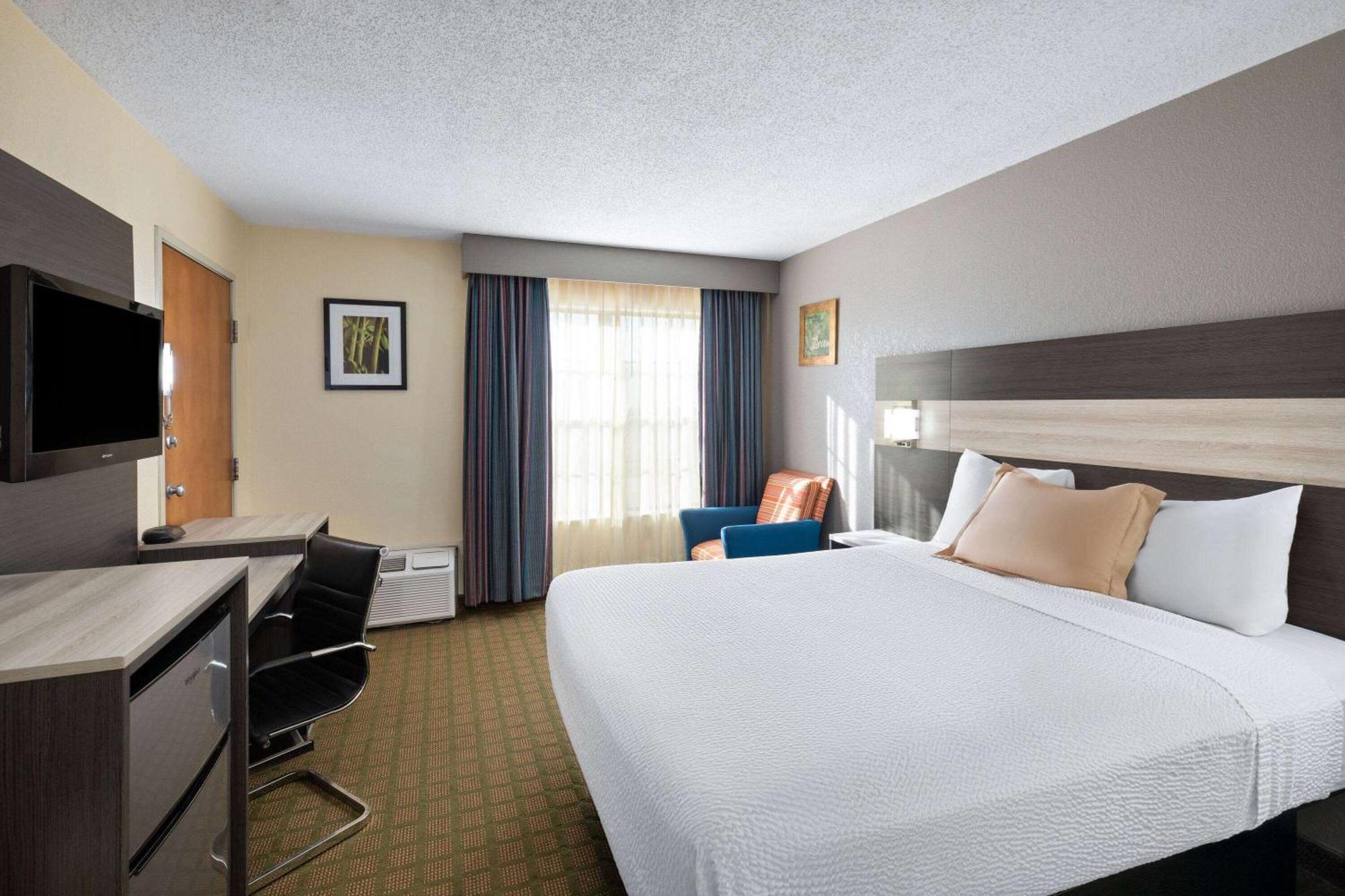Travelodge By Wyndham Perry National Fairgrounds Area I-75 Buitenkant foto