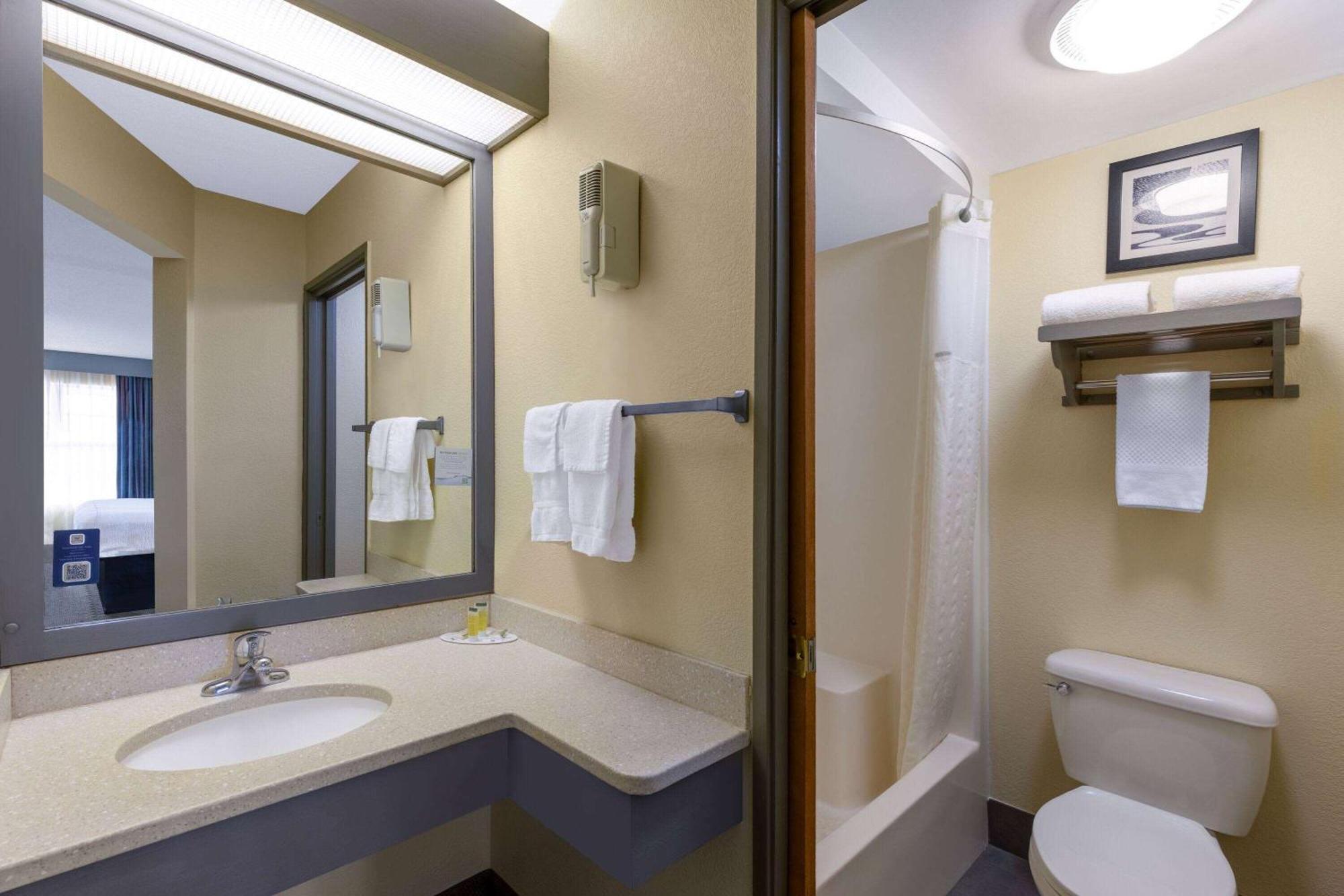 Travelodge By Wyndham Perry National Fairgrounds Area I-75 Buitenkant foto