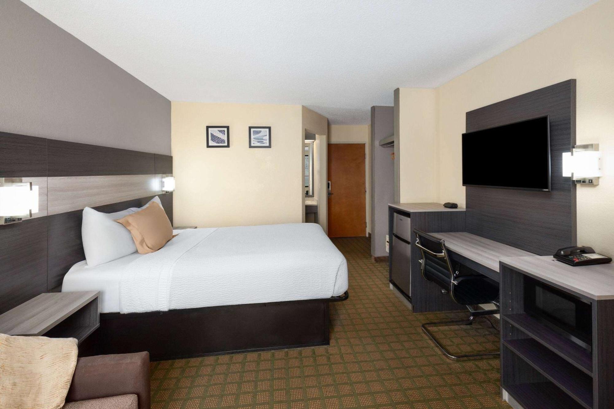 Travelodge By Wyndham Perry National Fairgrounds Area I-75 Buitenkant foto