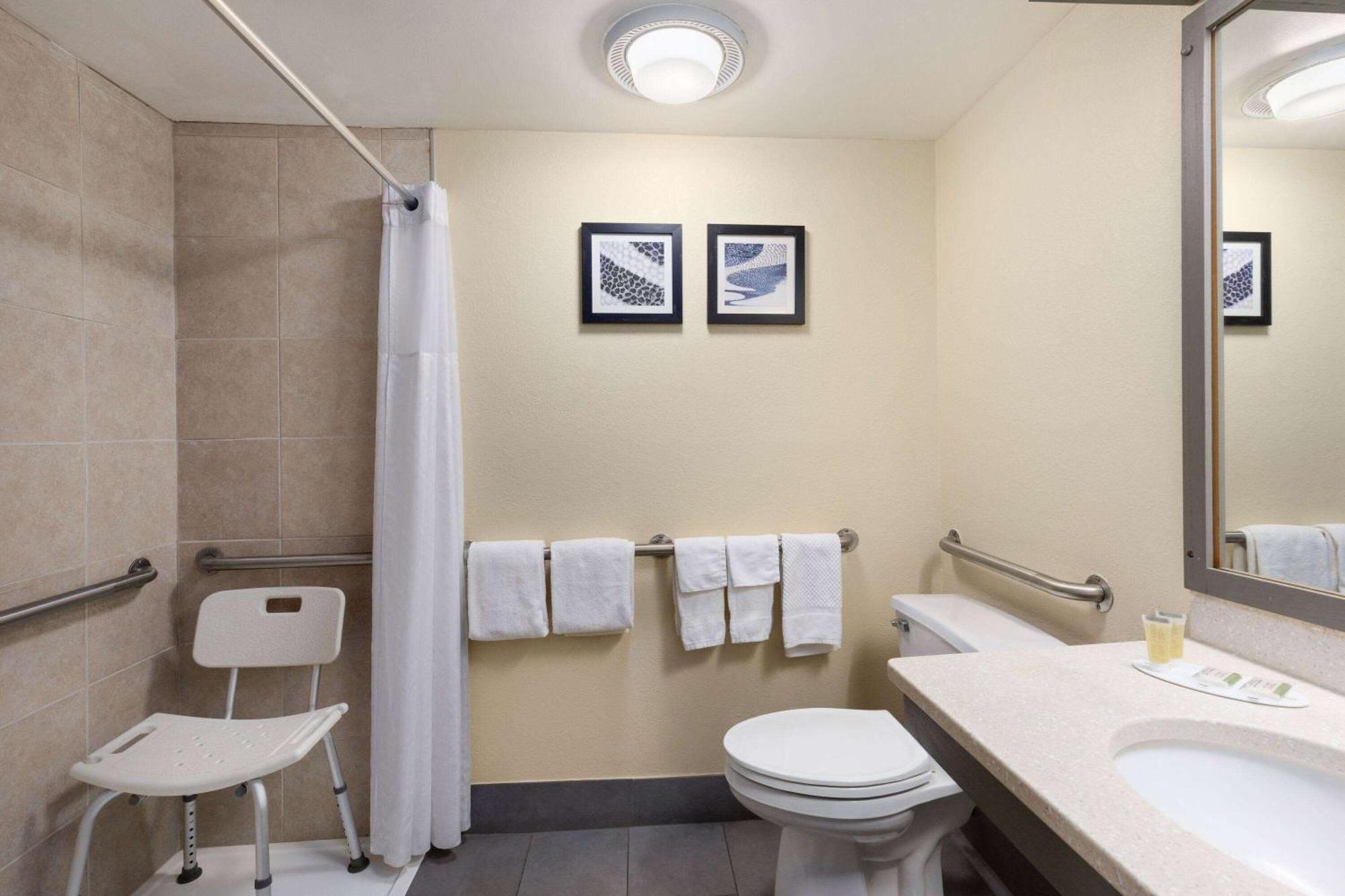 Travelodge By Wyndham Perry National Fairgrounds Area I-75 Buitenkant foto