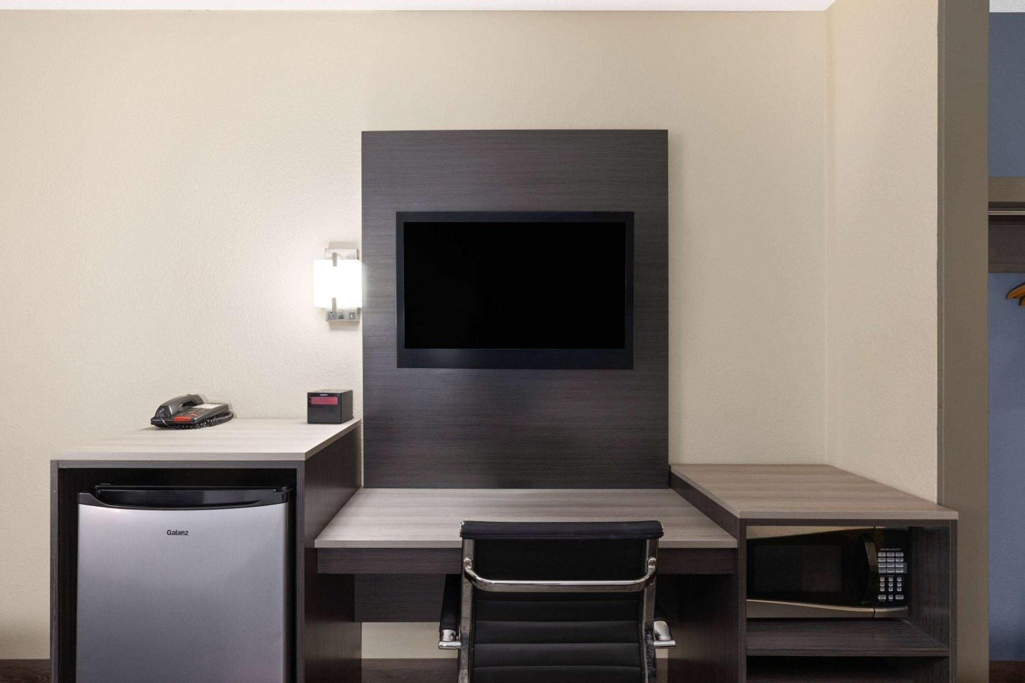 Travelodge By Wyndham Perry National Fairgrounds Area I-75 Buitenkant foto